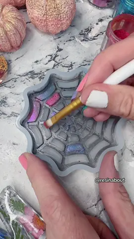 Come paint with me…finished piece shown at the end #resinabout #somethingdifferent #colourfulartwork #satisfyingstuff #resinart #halloweenvibes  Resin and mould @jdiction_officials 