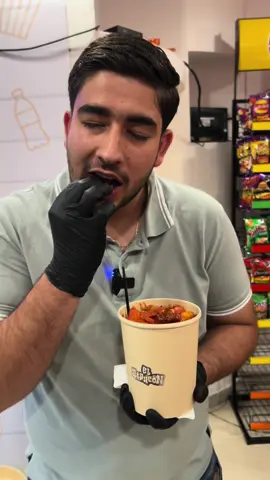 Invitamos al barbero más famoso de Mex 🇲🇽 a preparar su Atracón favorito 😮‍💨 les dejamos una probadita de como la pasamos en el “Preparanding mi Atracón” . . . . . . . #Atraconzapotlanejo #Atracon #Botanas #Snacks #Zapotlanejo #ocali #ocalibarber #fyp 