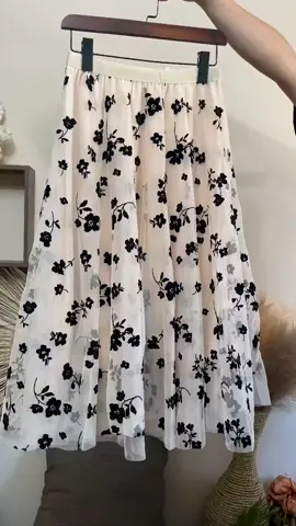 sai tule flowers 🖤 #moda #saia #saiatule #gospel #atemporal #vezzery 