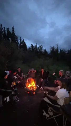 Let’s go camping again next year! #friends #camping #winteriscoming #campinglife 