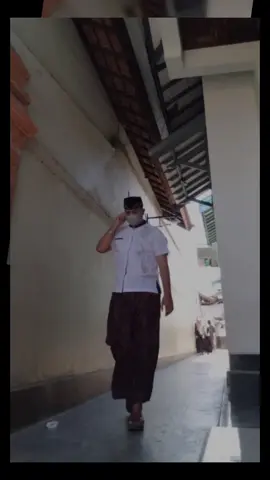 jangan sampai kita terkesan seperti pengemis yang hanya datang kepada-NYa saat butuh saja,lalu pergi setelah mendapat apa yang kita inginkan.