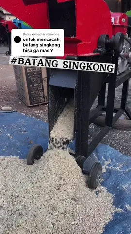 Membalas @someone sangat bisa menchoper batang pohon singkong mesin choper multifungsi #mesincacah #mesincacahrumput #mesincacahmultifungsi #mesinchopper #fypシ 