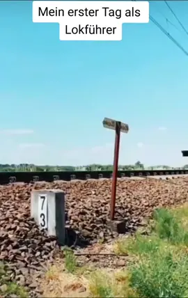 #Db #funnyvideos #deuschebahn #deutschecomedy #deutschememes #lachkrampf #lach #memes #kenntman 