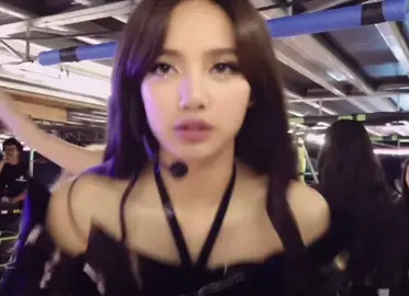 Lisa and her big beautiful brown eyes🤎 #blackpink #lisa #jennie #rosé #jisoo #bornpink #fyp 