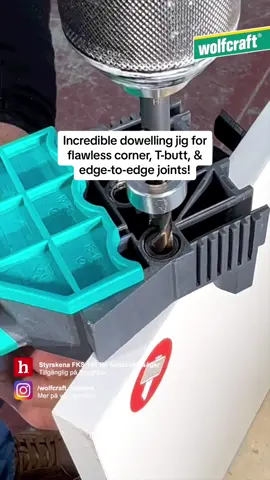 🛠️ Upptäck Meisterdübler från wolfcraft - ditt ultimata verktyg för träförband med plugg! 👌 Perfekta hörn-, T- och brädförband i trä blir enkelt med detta genialiska pluggjigg. 🌲 Borra exakta hål för träpluggar Ø 6, 8, 10 mm i brädor 12-30 mm tjocka med lätthet. 🪚 Justera utan verktyg och få perfekt placering varje gång! 💡 Vilket projekt skulle du använda detta till? Dela med dig av dina idéer! 🌟 #woodworking #DIY #Meisterdübler #wolfcrafttools #doweljig #wooddowels #doweljoinery #doweljoint #woodjoinery 