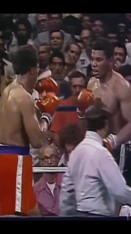 Jimmy Young 🥊 Outboxing George Foreman 🔥 #boxing #jimmyyoung #georgeforeman #highlight #knockdown #heavyweight #contender #muhammadali #joefrazier #legends #footwork #defense #skills #counterpunch #highlightreel #motivation #boxinghistory #hanzagod