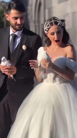 Невеста 😂 #հայաստան #հայ #հայկական #հայերով #հայեր #հարսանիք #հարսանեկան #հարսիպար #երևան #танецневесты #армянскаясвадьба #свадьба #свадьбавсочипролюбовь #weddingvibes #мот #мотивация #weddingvideo #армянскаямузыка #невесты #невеста #2023 #armenian #armenians #armenianwedding #armenianweddings #bride #weddingvideography #weddingdecor #weddingideas #weddingplanner