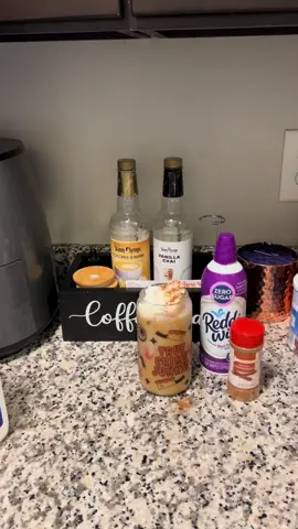 #icedcoffee #coffeeaccount #coffeetiktok #dunkincoffee #fyp #coffeedrinker #fyp #sahmorningroutine #milso #cafeychismesiito #darkroast #darkroastcoffee☕️ #coffeemorning #parati #icedcoffeeathome #icedcoffeeglass #coffeetime #coffeee #pumpkinspice #pumpkincreamcoldbrew #pumpkincoffee #pumpkincreamer #cafedecalabaza #dunkinmidnight #sahmroutine #routine #momlifestyle🤍🤍 #Vlog #morningvibes #morningboost #morningmotivation #morningcoffee #stayathomemom #mamadecasa #stayathomemomlife 