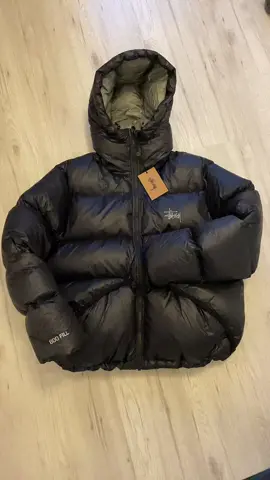Amazing Stussy puffer #stüssy #stussypuffer #fyp #streetwear #fashiontiktok #fy #stussy