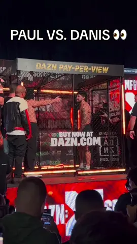 Logan Paul and Dillon Danis finally have their faceoff 👀 #PaulDanis #XSeries10 #loganpaul #dillondanis #boxing #misfitsboxing #mma #fight #faceoff 