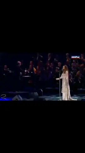 جوليا بطرس - وين الملايين لايف ضبية ٢٠١٦ / Julia Boutros - wein el malayin live