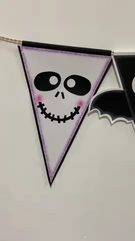 Banderines con tematica de Halloween👻 #parati #soloparatitiktok #emprendimiento🇬🇹 #soloparati07❤️ #viral #fiestas #decoraciones #octubre🎃 #manualidadesencasa #magisterio #banderines #banderin 