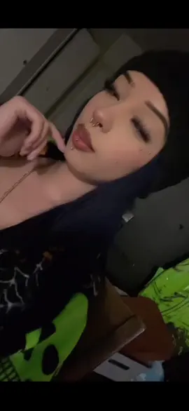 what’s up baby #latinagirl #bluehair #foryou #rap #ihateyou 