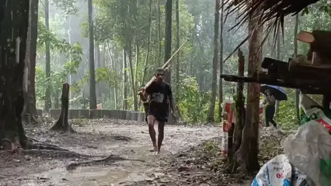 ไปตั้งแต่เช้า กลับเข้ามาที่ทับเกือบค่ำ  ฝนก็ตกหนัก สิ่งที่เค้าได้มา 