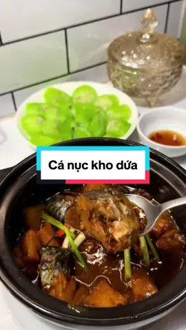 Cá nục kho dứa! Ăn ngày lạnh chuẩn hết nồi cơm mọi người ơi!#Master2023byTikTok #ăncungtiktok #LearnOnTikTok #longervideos 
