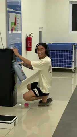 Bisa bisanya ketemu my son di tempat kerja 😂😅@Hansen Vendi Agus ternyata orang pontianak yah