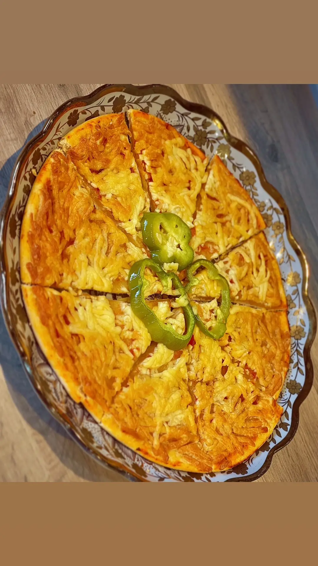 Homemade margarita pizza 👩🏻‍🍳 #fyp #fypage #foryou #tiktokfood #بهترینها #بهترینها #healty #پشتون_تاجیک_اوزبیک_هزاره #افغان #foryoupage #afghan #افغانی_تیک_تاک #غذاهای_خوشمزه #afghanfood #afghanfoodlover #پیتزا #پیتزا_خانگی_افغانی #pizza #pizzalover #pizzatime #pizzatiktok #pizzapizza #pizzas 