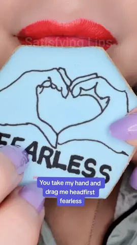 🫶 ASMR Satisfying Eating Taylor Swift Fearless Biscuit 🫶 #asmr #fearless #satisfyinglips 