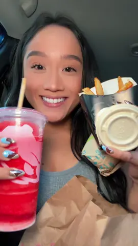 #tacobell #nachofries #vegannachocheese #vegan #mukbang #mukbang #mukbangeatingshow #fyp #beefymeltburrito #frenchfries #cheese #cheesy #carmukbang #foodiesushiqueen #tacobellmukbang 