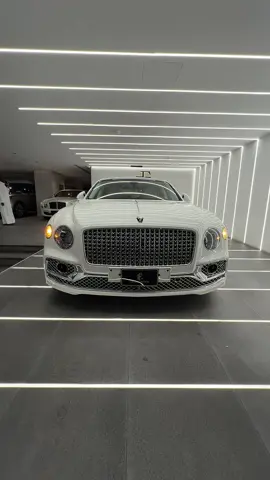 Bentley The Flying Spur 2018  #jeddah #bentley #rollsroyce #carsoftiktok #mercedes #bmw #luxurylife #v8 #carsoftiktok #dubai #qatar #bahrain #جدة #الرياض #المملكة_العربية_السعودية #سيارات #lamborghini 