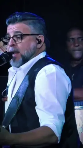 14-10-23.                                           Para algunos los días de lluvia son fríos 🎶🎶.                                  #luisenrique🎶 #asieslavida #salsaparaelmundo #salsaparaelalma #salsachallenge #salsadealcoba #salsa #salsaromantica #salsadebaul #salsaparadedicar #salsaparaestados #salsadance #salsaparati #salsaparaelalma #salsaparaenamorados 