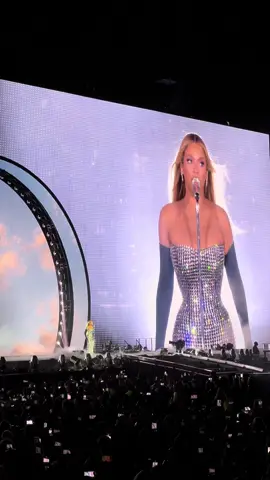 Beyoncé Renaissance World Tour was unlike anything I’ve experienced. Grateful to carch the final show. #rennisanceworldtour #beyonce #dangeroulyinlove #fyp #finalshow #beyoncerenaissance #beyhive #beyoncé 