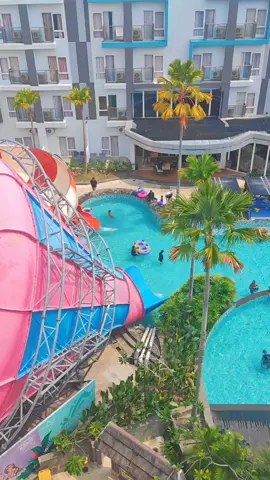 Happy Weekend #aquaboombalikpapan #astarahotelbalikpapan 
