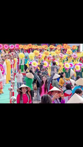 Giữa muôn vàn bông hoa, tôi chọn bông hoa Lương Thiện 🥰