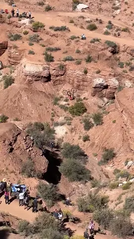 Redbull Rampage 2023 😮 . . . #redbull #redbullrampage #downhill #downhillmtb #mtb #enduro 