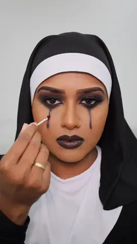 Nun 2 inspired Halloween Makeup Look 👻 P r o d u c t s  @Huda Beauty Dessert Dusk & Remastered Rose Gold Eyeshadow Palette @vasanticosmetics Kajal Waterline Eyeliner (Black) @Mehron Makeup Coagulated Blood Gel @Maybelline New York SuperStay Vinyl Ink (Charged)  #halloween #halloweenmakeup #halloweenmakeuptutorial #thenun #thenunmakeup 