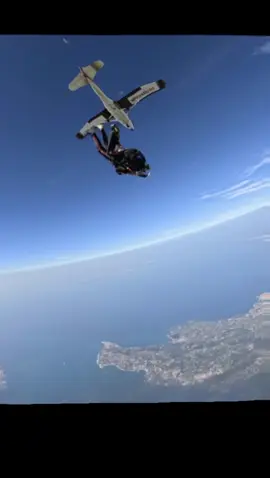 Freefly. #sky #skydiving #freefall #adrenaline #fly #flying #adventure #jump #fun #crazy #clouds #skyphotography #life #sport #party #blue #freedom #portoroz  #prostipad #slovenia #nature #wild
