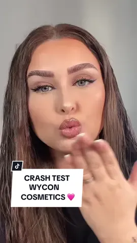 CRASH TEST 😱🩷@wyconcosmetics_official disponible au forum des Halles!  N’hésitez pas à me demander les références en commentaire 🫶🏻 #wycon #wyconcosmetics #wyconcosmeticsitaly #wyconcosmeticsmalaysia #crashtest #paris #makeup #maquillage #beauty #BeautyTok #makeuphacks #makeuptips #beautyhacks #beautytips #paris #maquillage #overline #lips #lipscombo #viral #tendance #fyp #fypシ 