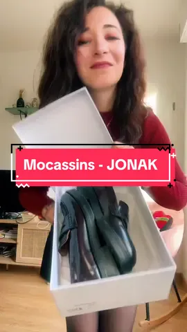 Dis moi si tu n’es pas in love avec cette paire de mocassins de chez Jonak ! La couleur est so yay 💜@Jonak Paris  #outfitfall #jonak #mode #style #shoes #trend #fashion #fashioninspo 