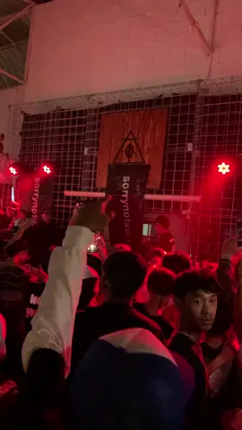 siapa yg dengerin los pakualamos dari jaman masih sd dan baru bisa nonton secara langsung di umur 21?? saya☝🏻#lospakualamos #hiphop 