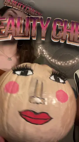 ms pump tok getting juicy for yall #mspump #autumn #paintingpumpkins #spookyseason #fallvibes #fall #fall2023 #realitycheckchallenge 