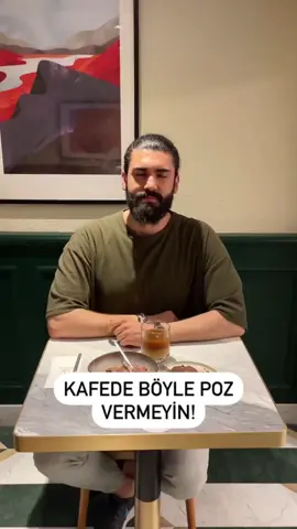 Kafede verebileceğiniz harika bir poz önerisi ile geldim! Bunu kaydetmeyi unutmayın! 📱 #keşfet #menstyle #pose #menpose #pozönerileri 