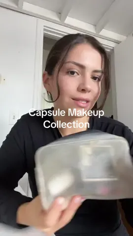 travel/minimalist makeup collection #minimalist #travelmakeup #makeupbagessentials 