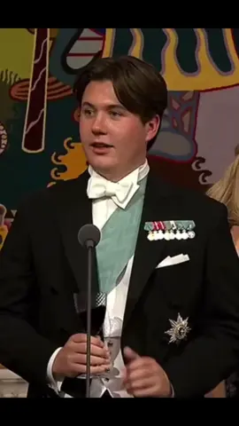 Feliz cumpleaños principe Christian felices 18 años 🇩🇰✨ #princechristian #princechristianofdenmark #christianofdenmark #principechristian #fyp #princeofeurope #denmarkroyals #fyp #paratii #Viral 