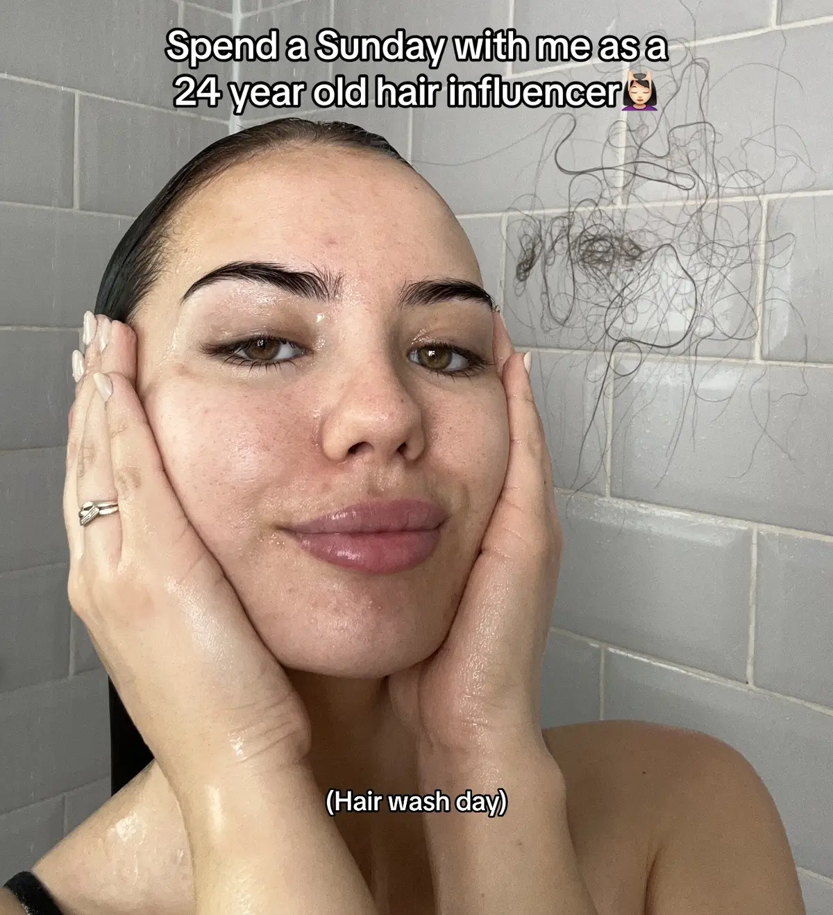 Slightly more productive then yesterday💆🏻‍♀️ #hairtiktok #healthyhair #beautyproducts #spendthedaywithme #haircare #hairtips #haircare #hairloss #hairgoals #sunday #lazyday #cleangirl 