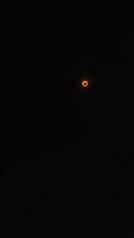 Para los que no puedoeron verlo… De nada…😉 #eldiariodeundolido  #eclipsesolar #eclipsesolar2023 #eclipseanulardesol 