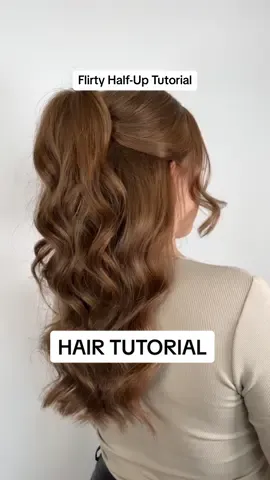 Here’s the tutorial you were all asking for! How i creste this fun half up flipped hairstyle! Perfect for bridesmaids and events and seriously so wuick and easy to create!  #bridalhair #bridalhairstyle #bridesmaidhairstyle #halfuphairstyle #weddinghair #bridalhairstylist #hairstyles #hairtutorial #hairtutorials #bridehair 