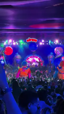 @elrowofficial Lima 2023 🐥🇵🇪🎉 #elrow #elrowlima #elrowtour #chelinamanuhutu #classmatic #marcofaraone #bastianbux #jackmaster #mandamoor #sirushood #latmundj #nicolascaprile #macassi #superclub #fyp 