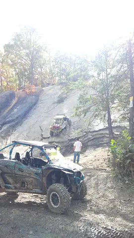 Tackett Creek Tennessee slate wall climb.. #atvlife #outdoorlife #Polaris #camam #razor #rockclimbing #Tennessee #justinrobinson #Outdoors #trailriding .. 