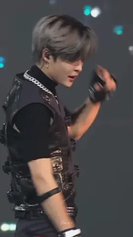 his smile omg😭😭😭😍😍 #jihoon #jihoontreasure #treasure #treasure_yg 