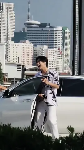 when the got off from the same car 🤗🤗 and Fourth is on the driver's seat and Gem is on the passenger seat 🤩‼️ #GeminiFourth #gemininorawit #fourthnattawat #gemini_nt 