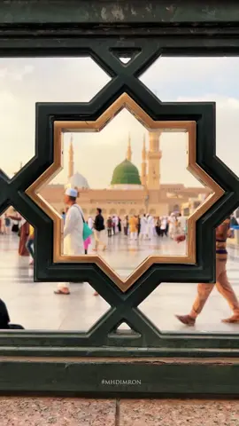 cr : _mhdimron begitu indahnya makkah dan madinahmu ya allah🤲 Semoga bisa segera ke Baitullah bareng @baitullahstories  ya🤗 Jangan lewatkan stories dikota mekkah dan madinah selanjutnya #umroh2023 #viral #haji #makkah #madinah #umroh #fypシ #fyp #kiswah #nabawi
