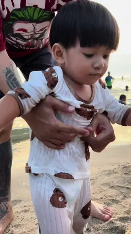พาสุดหล่อไปเล่นน้ำทะเล🌊🦀🐠🐟