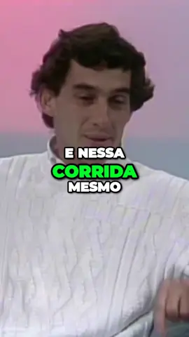 A adrenalina da corrida sob chuva intensa: superando obstáculos e desafiando a visibilidade. #formula1 #ayrtonsenna #corridadecarros 