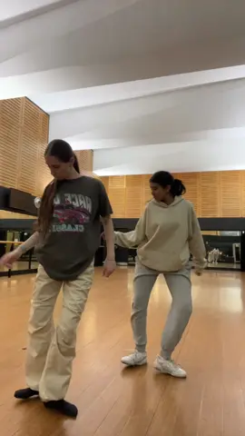 having a little boogie after class 🕺🪩 #dance #utssport #utsdancesoc