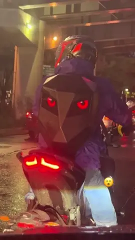 #backpackwitheyes #backpack #LED #tiktokmakemebuyit